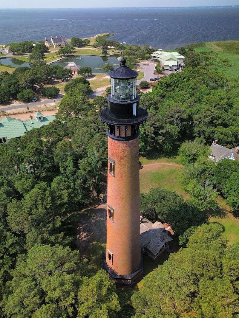 The Most Beautiful Lighthouses In North Carolina That Belong On Your Bucket List - Decor Hint Currituck Beach Lighthouse