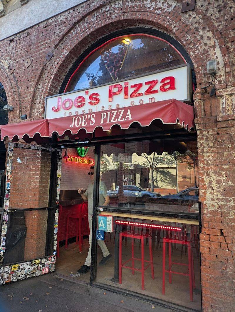 Joe's Pizza