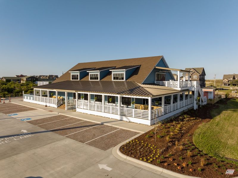 Top 9 North Carolina Seafood Spots You Can't Miss - Decor Hint Blue Moon Beach Grill, Nags Head