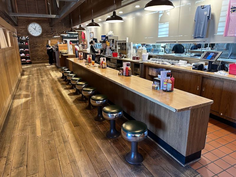 North Carolina Has Legendary BBQ Joints And Once You Try Them You Will Understand The Obsession - Decor Hint Stamey's Barbecue (Greensboro)