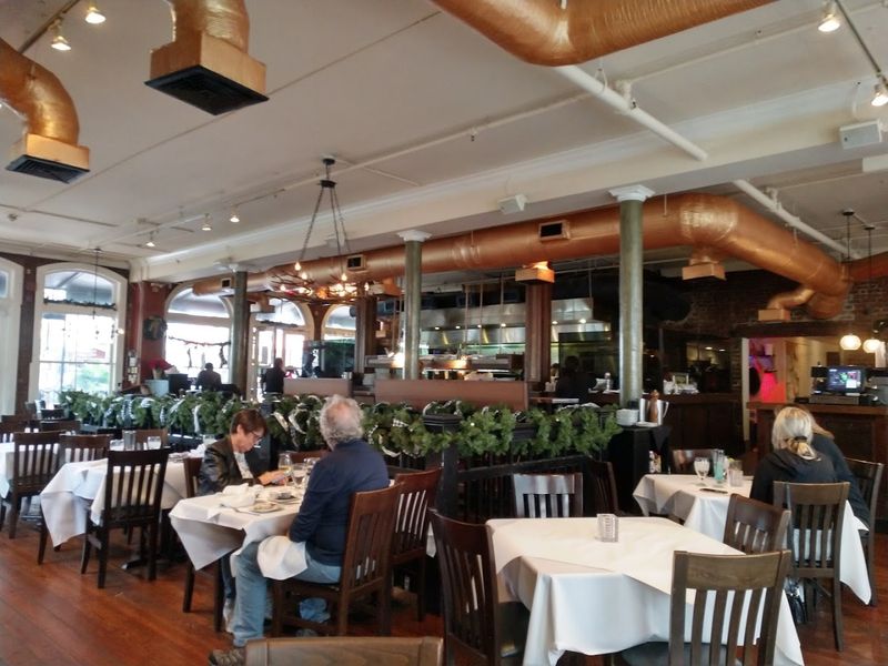 Savannah Georgia's Best Jewish Delis For Classic Deli Favorites - Decor Hint Savannah's City Market Food Hall