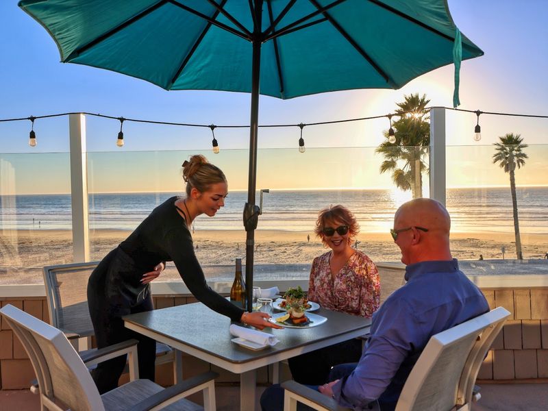 Sea Venture Restaurant – Pismo Beach