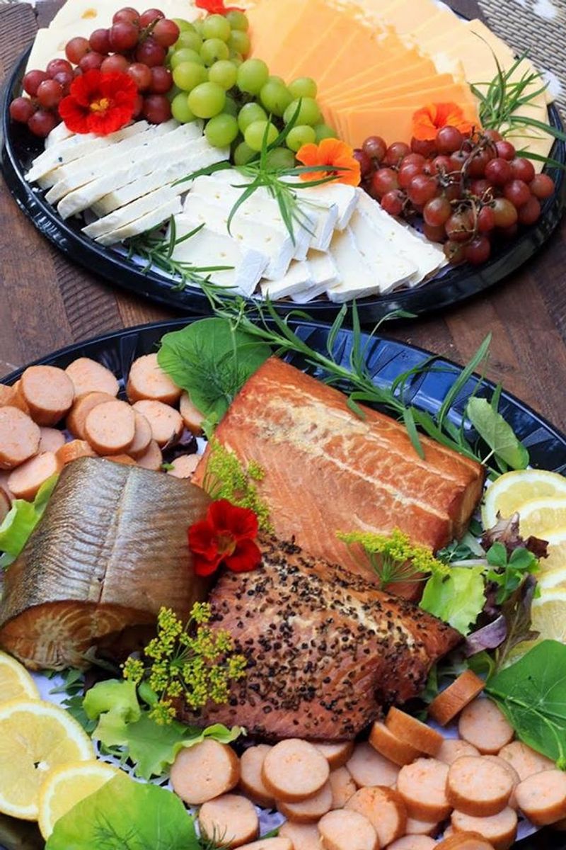 14 Michigan Carryout Fish Fry Spots Serving The Best Lake Perch And Fresh Seafood - Decor Hint Port City Smokehouse