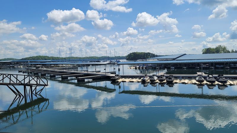 Convenient Docking Facilities for Boaters