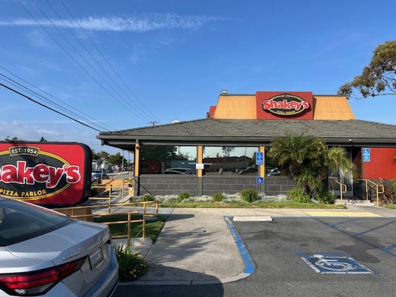 Shakey's Pizza Parlor, Anaheim