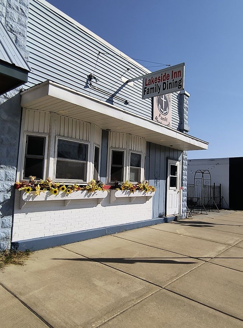 This Lakeside Michigan Spot Is Famous For Fried Fish That Steals The Show - Decor Hint A Small Town Address With Big Reputation