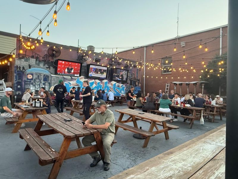 A Relaxed Spot For A Perfect Pizza Night