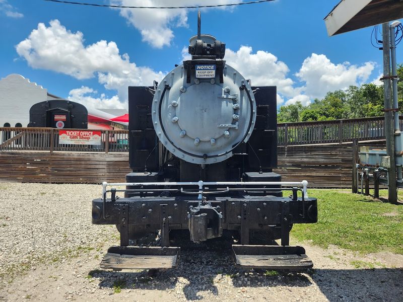This Slow Train Ride In Florida Might Be The Most Relaxing Way To See The State - Decor Hint A Ride Built On Nostalgia And Detail
