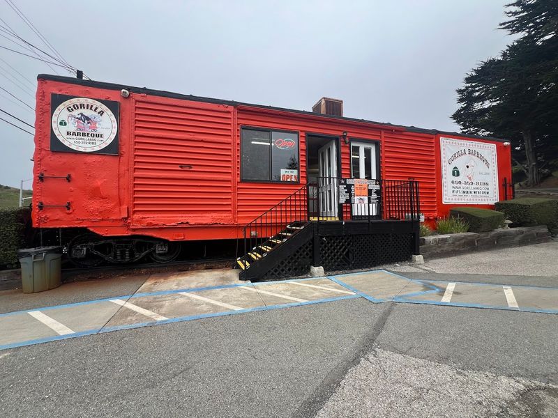 Gorilla Barbeque, Pacifica