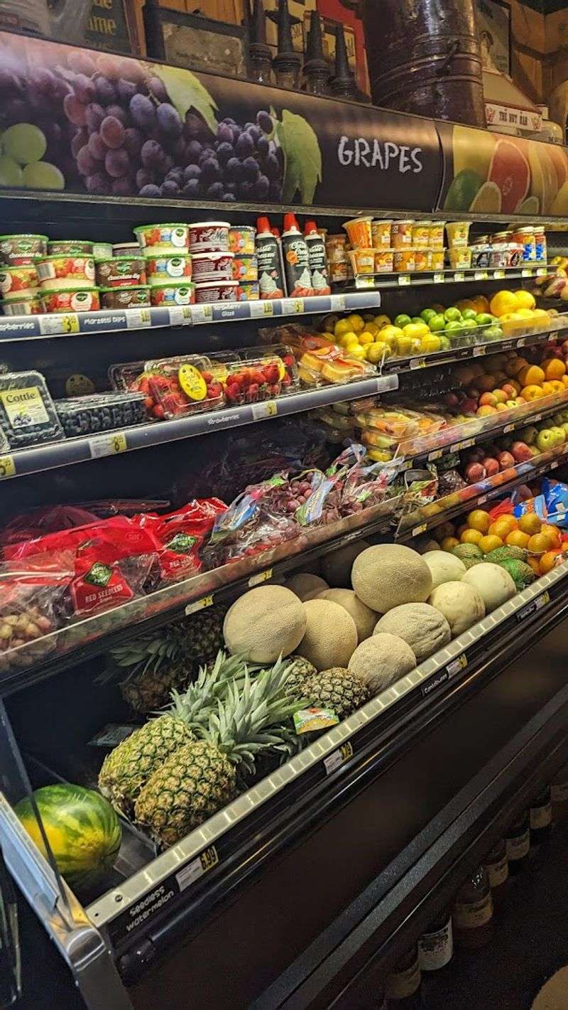 Fresh In-Season Produce Straight from the Shelves