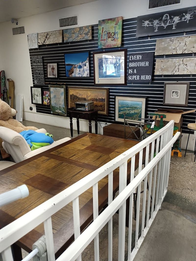 Environmental Benefits Of Thrifting