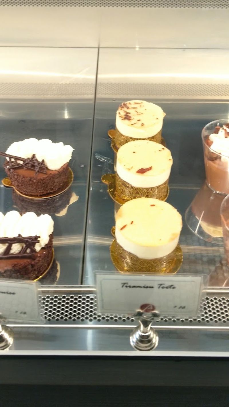 This Georgia Spot Is Making Croissants So Good, They Compete With Europe - Decor Hint Dietary Options That Welcome a Wider Range of Guests