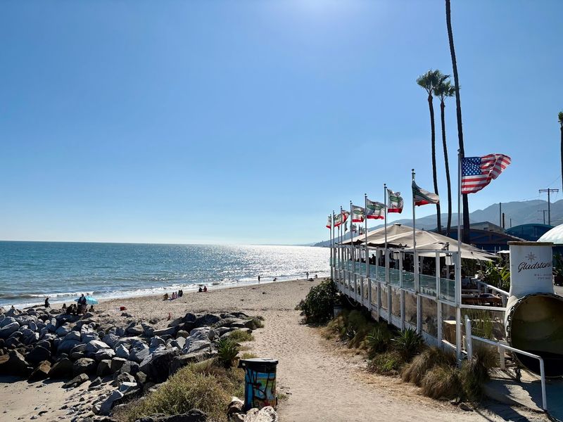 Gladstone's – Pacific Palisades