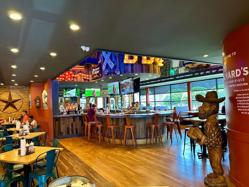 10 Lexington-Style BBQ Plates In North Carolina That Define The Tradition - Decor Hint Little Richard's Bar-B-Que