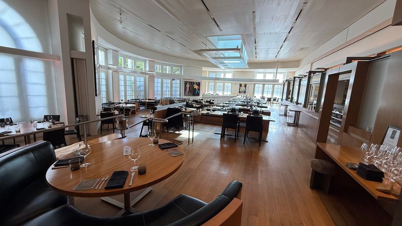 Comfortable Seating And Guest Profile