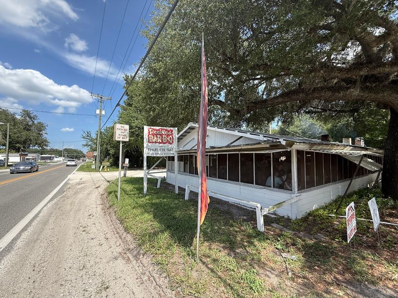 16 Florida Hole-In-The-Wall Restaurants Locals Can't Get Enough Of - Decor Hint Peebles Bar-B-Q, Auburndale
