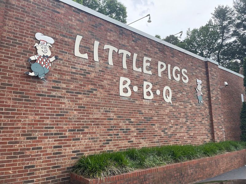 Little Pigs Bar-B-Q, Asheville