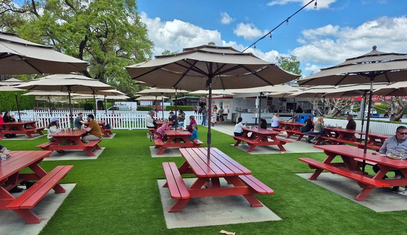 Gott's Roadside, St. Helena