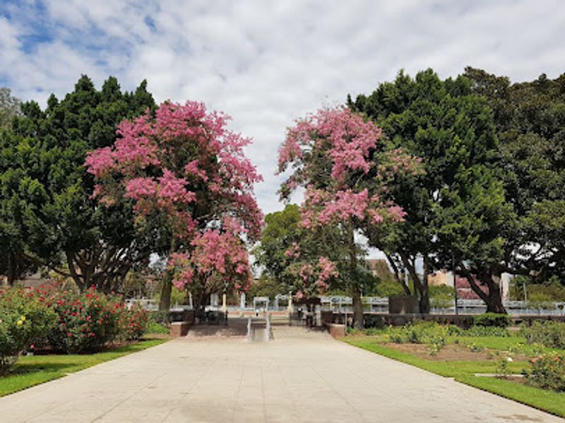What A Real Visit To The Garden Actually Feels Like