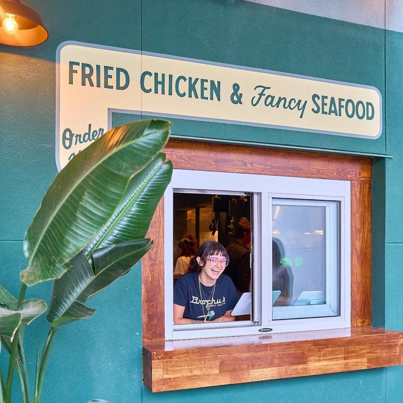 2026 Guide To 15 Hidden Fried Chicken Joints In Georgia Worth Discovering - Decor Hint Brochu's Family Tradition – Savannah, GA