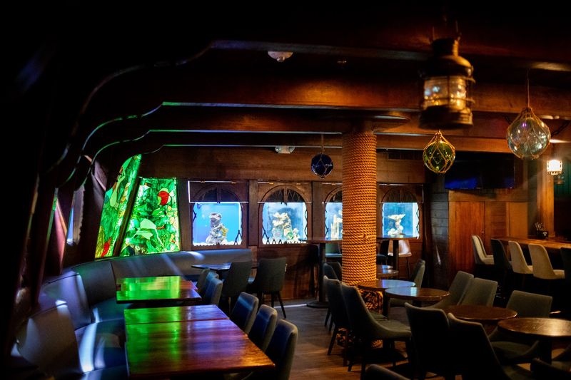 13 Florida Unusual Restaurants You Have To See To Believe - Decor Hint The Wreck Bar, Fort Lauderdale