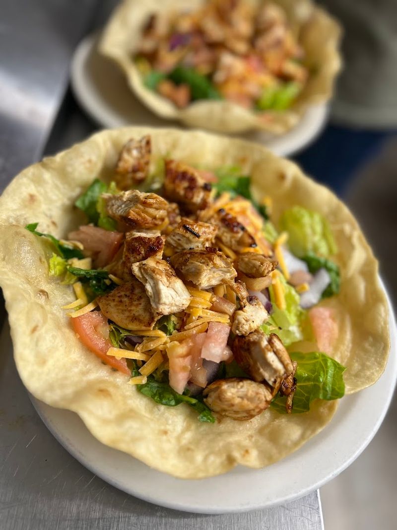 This Unassuming North Carolina Cabin Serves Southern Comfort Food People Rave About - Decor Hint Menu Flexibility And Off-Menu Kindness