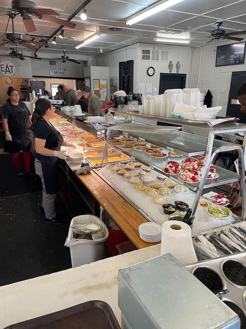 People Drive From Across Georgia For The Outrageously Delicious Fried Chicken At This Iconic Restaurant - Decor Hint Consistent Quality Across Decades of Service