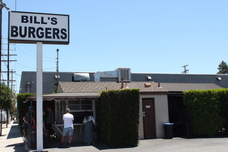 Bill's Burgers – Sherman Oaks