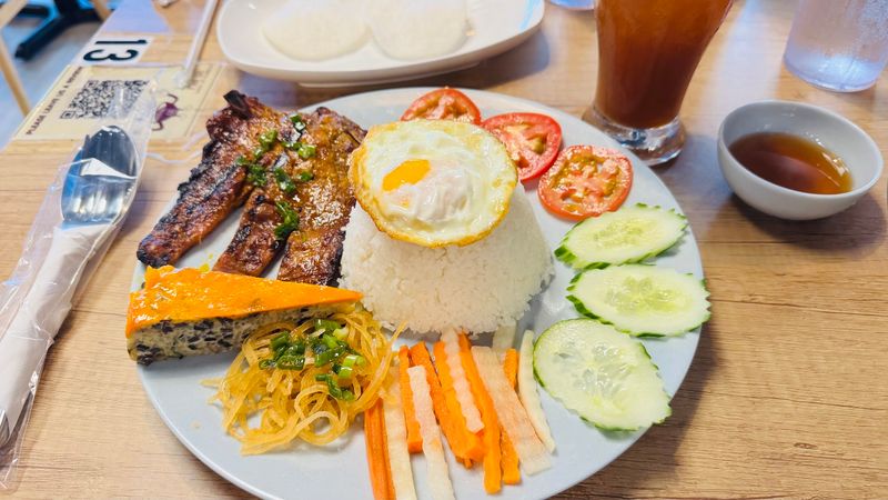 This North Carolina Restaurant Serves Shaking Beef You Won't Forget - Decor Hint Tender Beef That Melts The Moment You Take A Bite