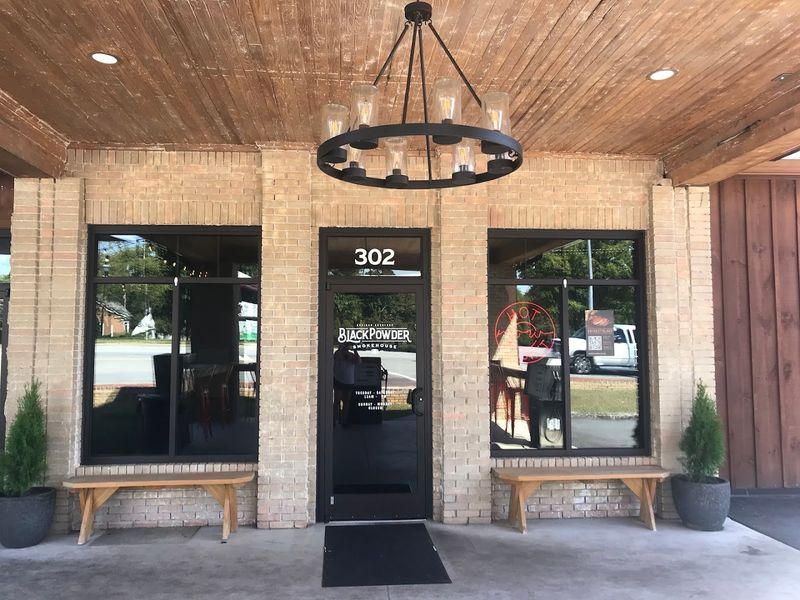 Black Powder Smokehouse, Jamestown