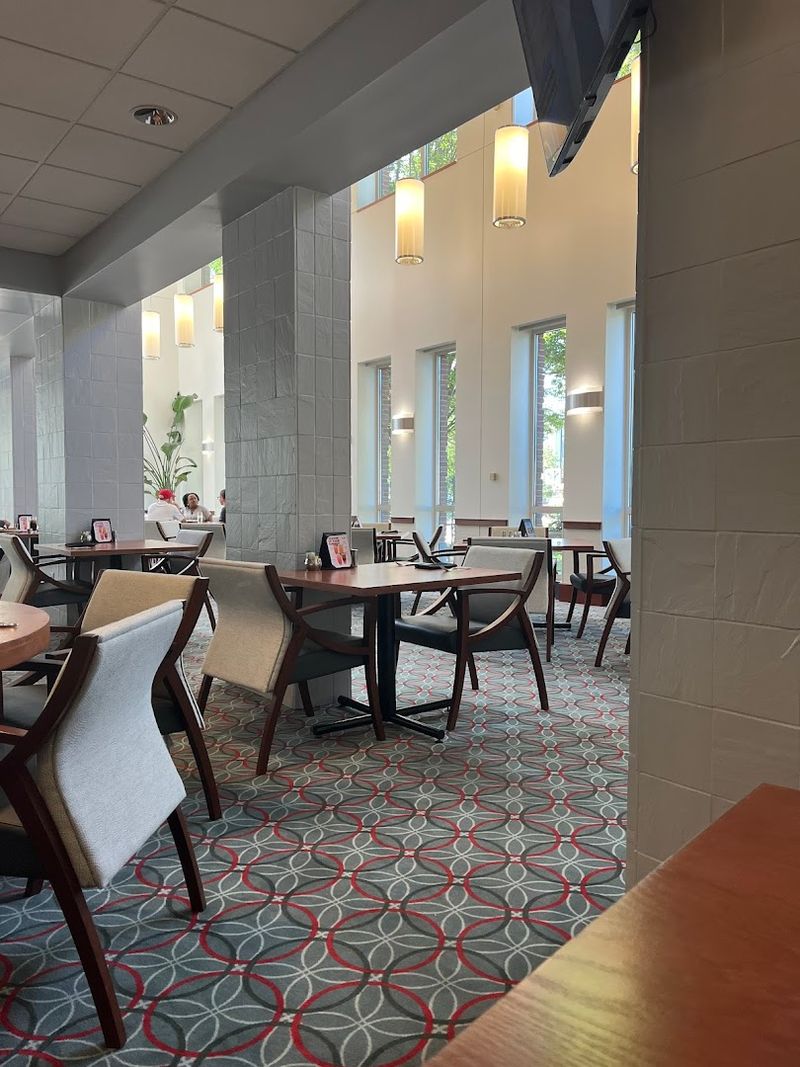 2110 Restaurant At The Blackwell, Columbus