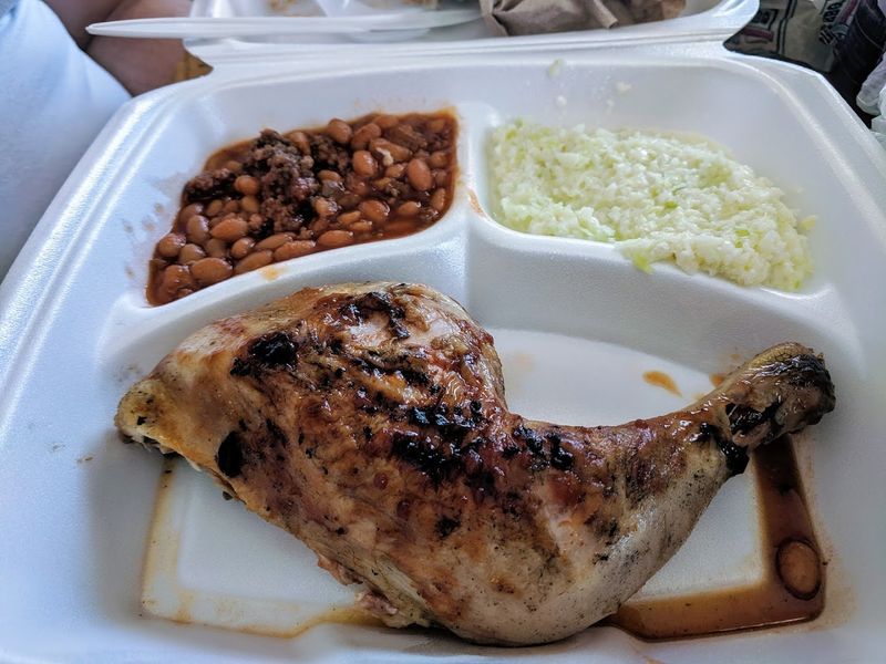 This North Carolina BBQ Sandwich Is Worth The Drive Every Time - Decor Hint The Chicken That Completes The Experience