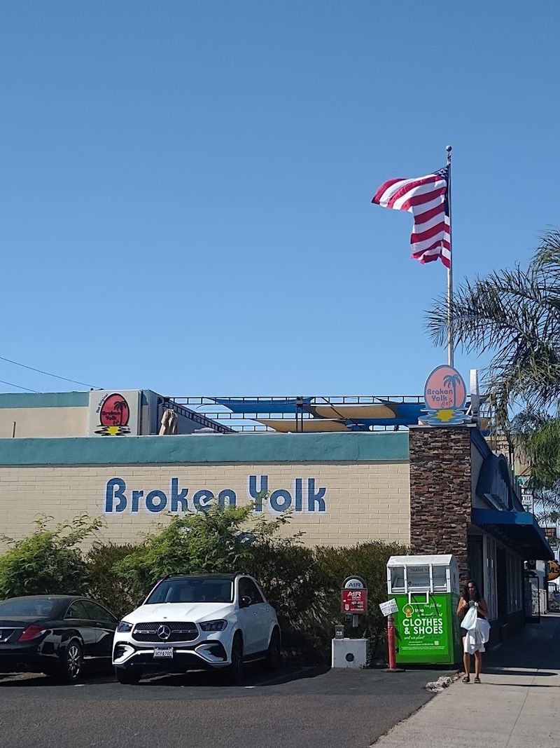 The Broken Yolk Cafe, San Diego