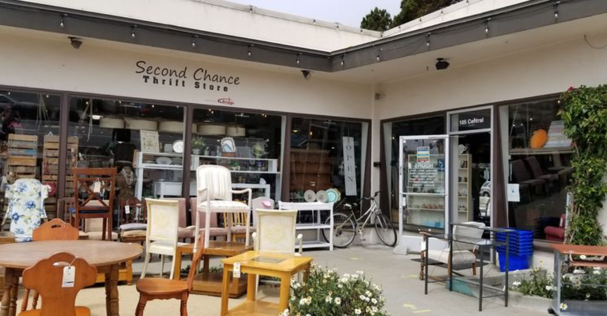 The Enormous Thrift Store In California Thats Almost Too Good To Pass Up - Decor Hint