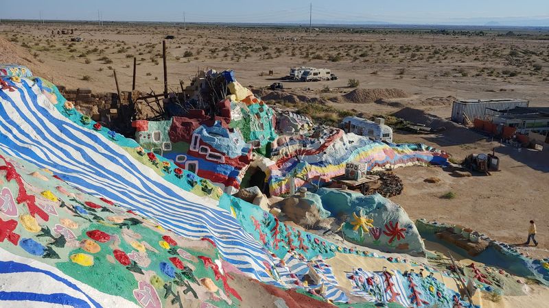 There's A Colorful Mountain In California Covered In Paint And Built By One Man - Decor Hint Volunteers Keep The Mountain Alive