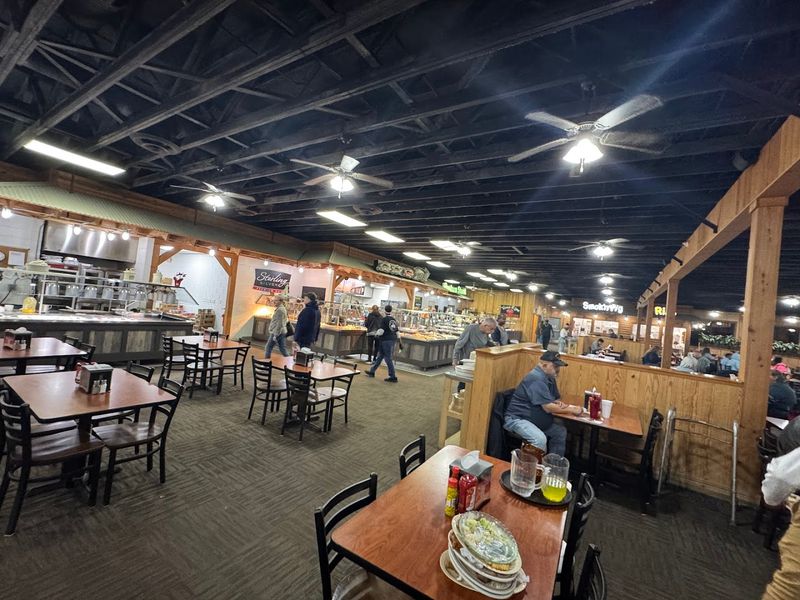 15 Georgia Fried Chicken Buffets That Keep Locals Coming Back - Decor Hint Ole Times Country Buffet