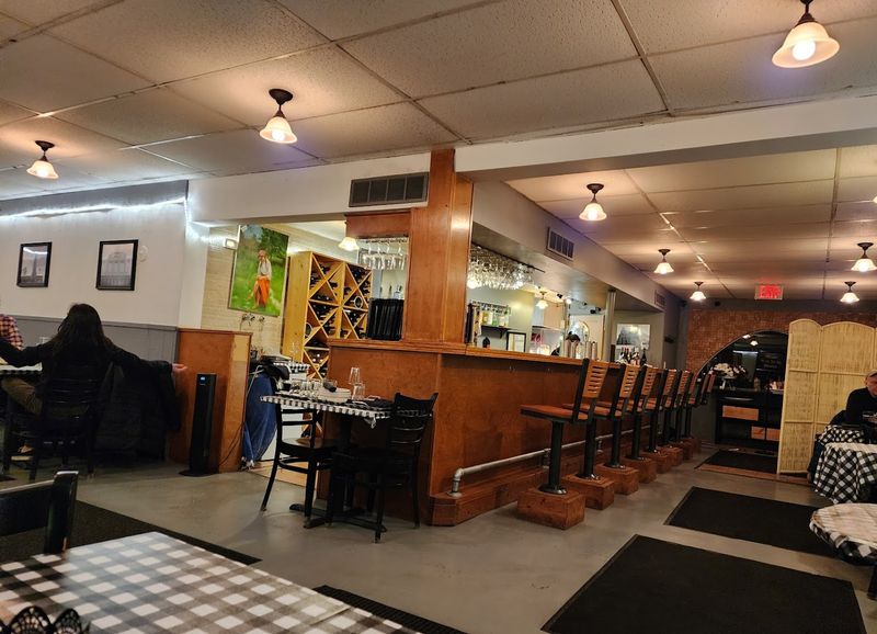 These Hole-In-The-Wall Breakfast Spots In Nebraska Taste So Much Like Home You'll Never Want To Leave - Decor Hint L's Kitchen, Lincoln