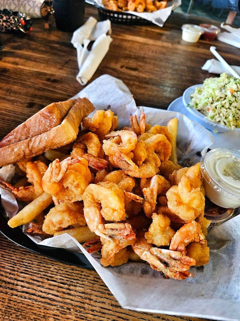 14 Georgia Seafood Shacks That Make Fancy Places Look Ordinary - Decor Hint B&J's Steaks and Seafood — Darien