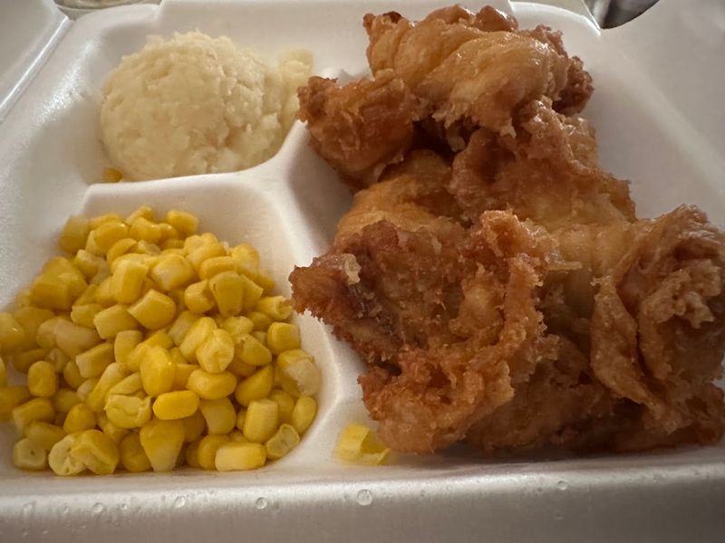 This Lakeside Michigan Spot Is Famous For Fried Fish That Steals The Show - Decor Hint Fried Fish Done Right, No Shortcuts