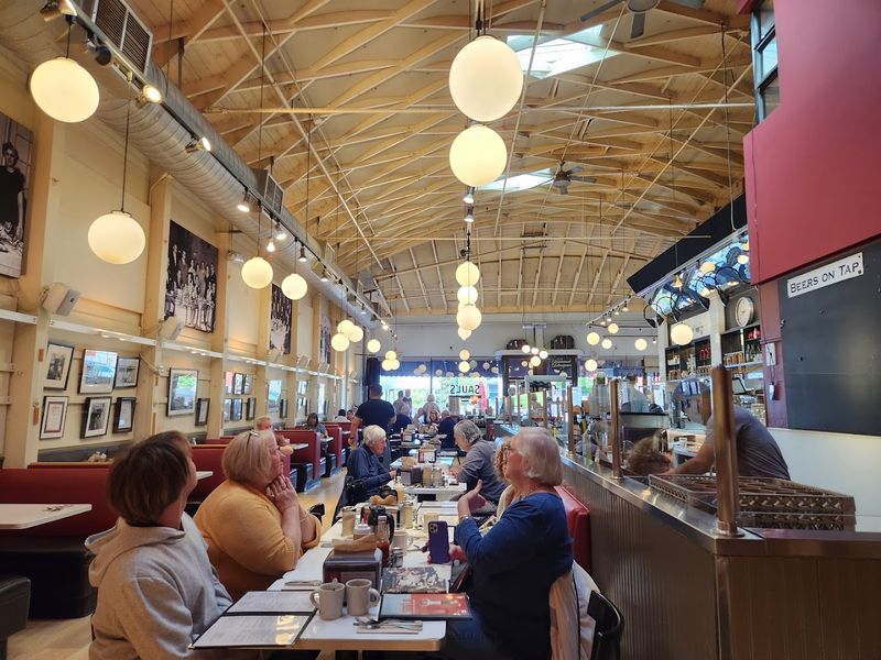 The Best Jewish-Inspired Spots In The San Francisco Bay Area, California - Decor Hint Saul's Restaurant and Delicatessen