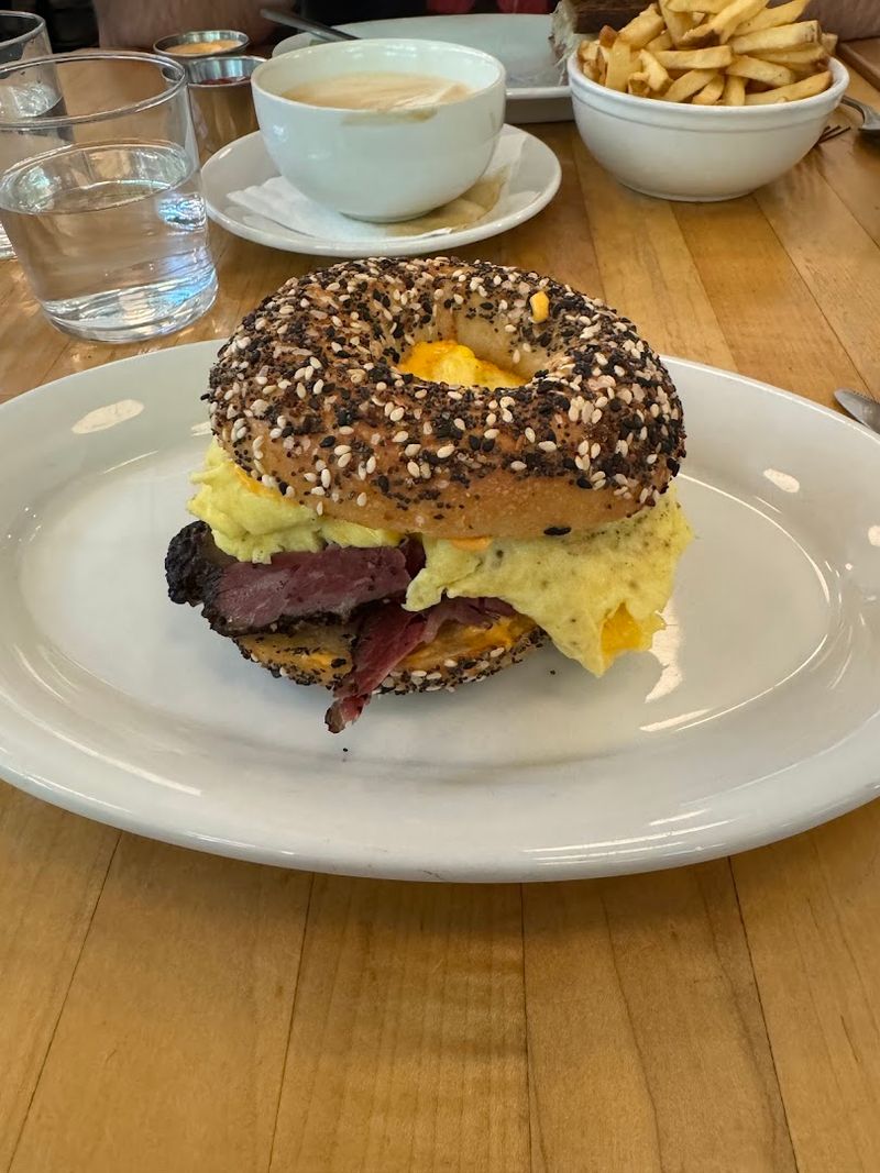 This Humble Georgia Restaurant Serves A Reuben Sandwich That Tastes Incredible - Decor Hint House-Made Pastrami Worth Traveling For