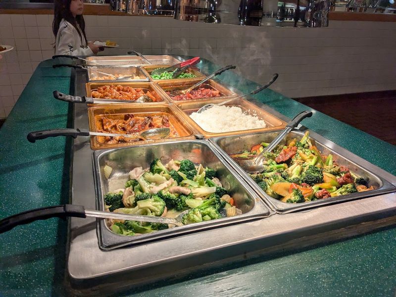 Soup And Salad Bar That Actually Earns Attention