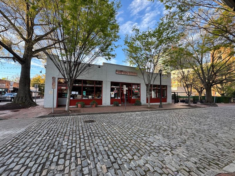 These North Carolina Restaurants Serve Southern Comfort Food That Feels Like Home - Decor Hint Big Ed's City Market Restaurant, Raleigh