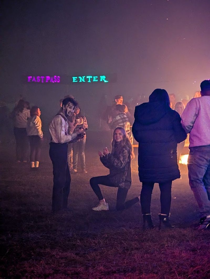 Why This North Carolina Haunted Trail Is A Must-Try For Thrill Seekers - Decor Hint Why Groups End Up Clinging Together On This Trail