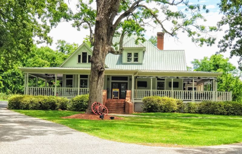 Historic Victorian Setting