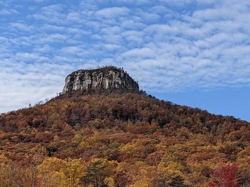 The North Carolina Mountain With Breathtaking Views Will Leave You Speechless - Decor Hint The Iconic Big Pinnacle Up Close