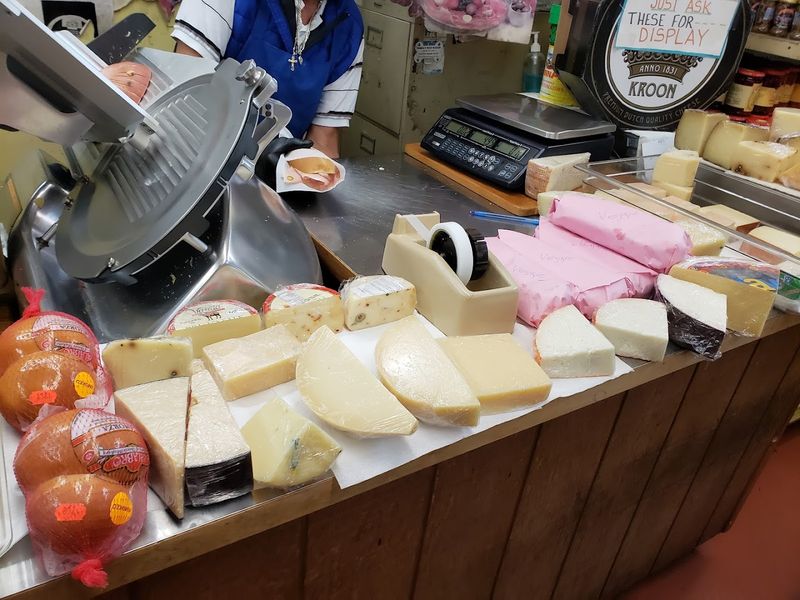 This Grocery In Pasadena, California Is Home To The Most Addictive Italian Sandwich - Decor Hint What Goes Into