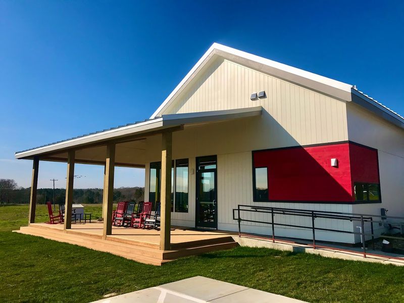 15 Ice Cream Shops In North Carolina Locals Love For A Sweet Treat - Decor Hint Howling Cow Dairy Education Center & Creamery, Raleigh, NC