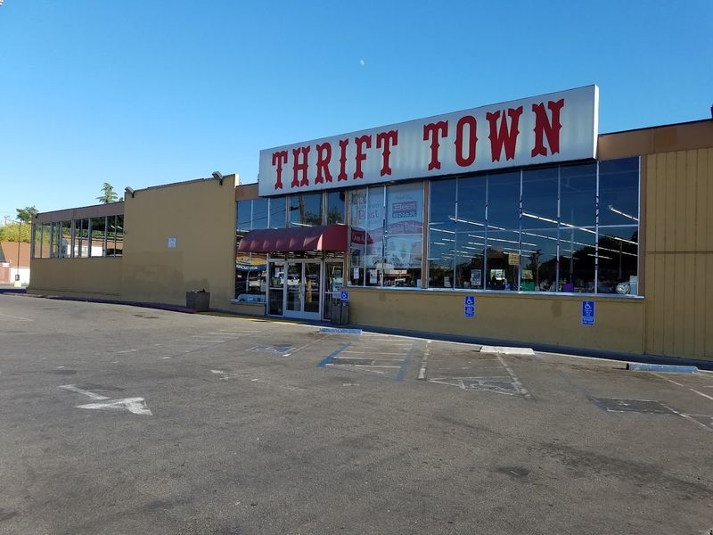 Thrift Town, Sacramento