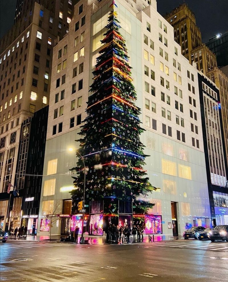 What Makes This New York Street One Of The Most Famous In The World - Decor Hint Why This Street Never Feels The Same Twice